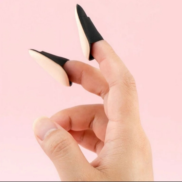 Beauty Collection Mini Finger Make-up Sponges - Picture 2 of 15